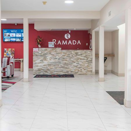Hotel Ramada Limited 100 Mile House Exterior foto